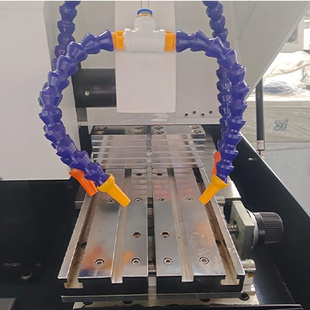 QG-100Z金相试样切割机 - 立地一体式，自动/手动切割，液晶屏控制，精密切割